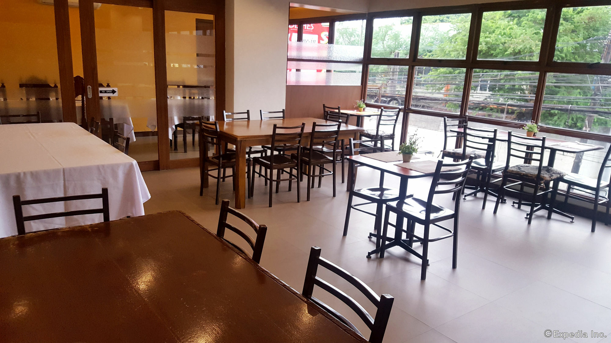 West Makati Hotel Makati City Luaran gambar