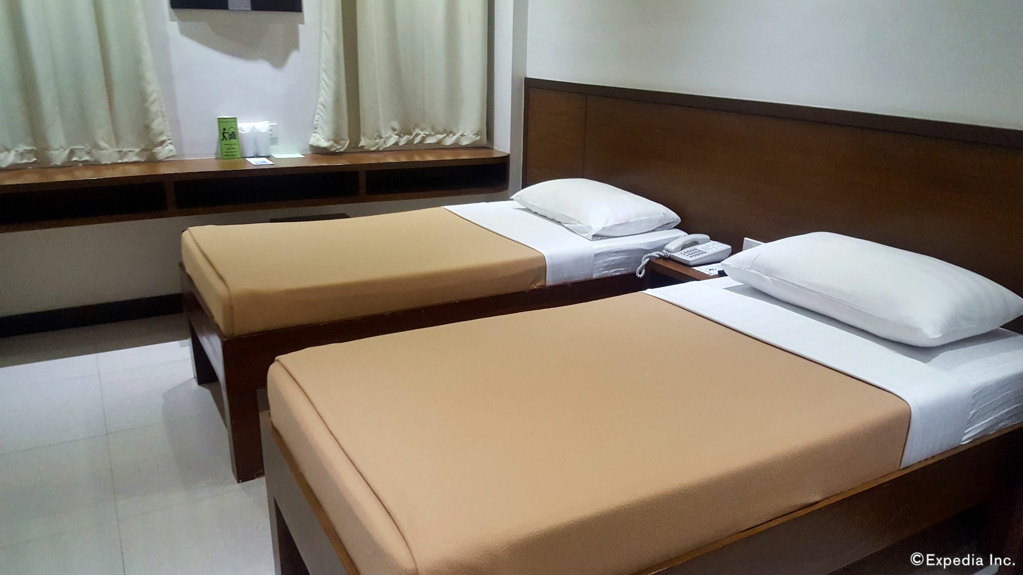 West Makati Hotel Makati City Luaran gambar